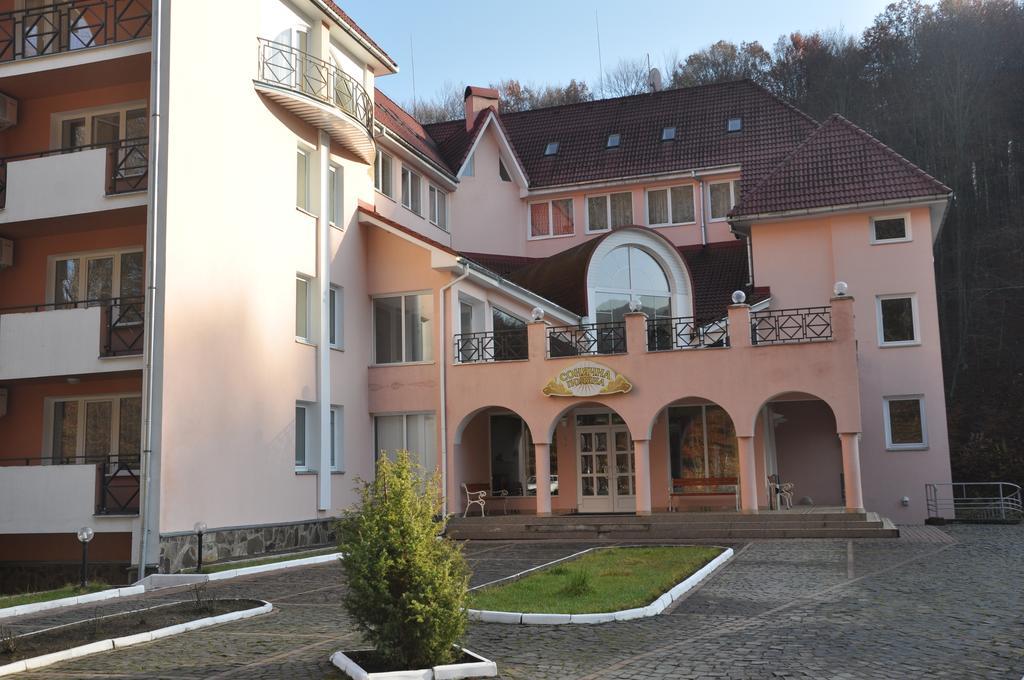 Hôtel Sonyachna Polyana Extérieur photo