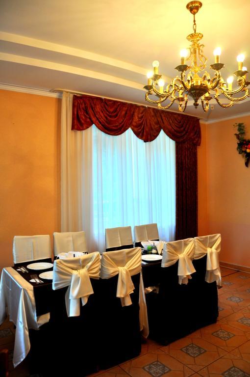 Hôtel Sonyachna Polyana Extérieur photo