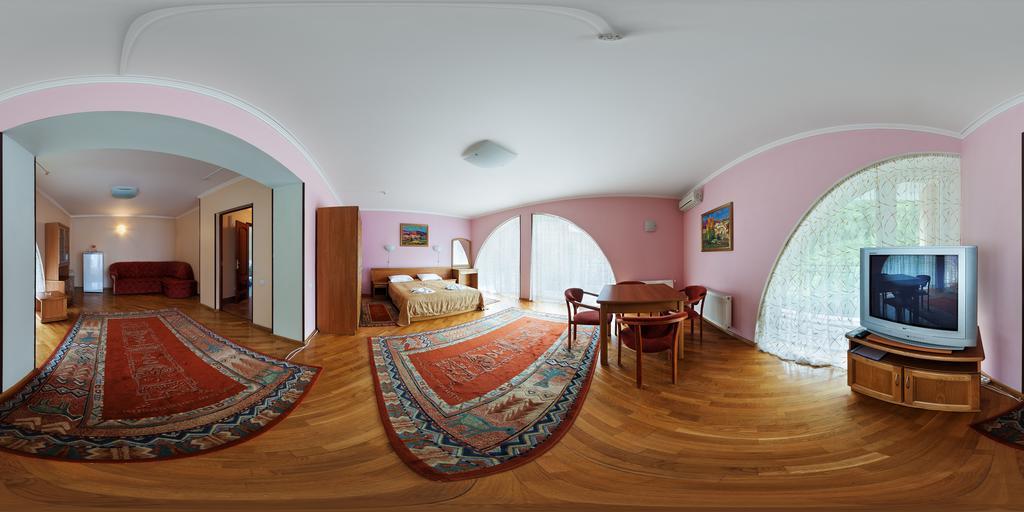 Hôtel Sonyachna Polyana Extérieur photo