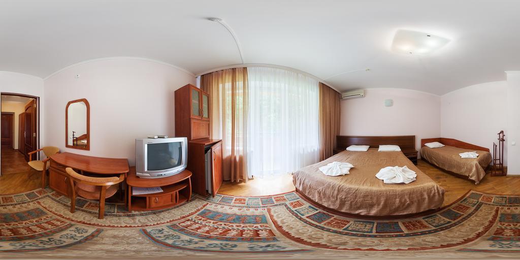 Hôtel Sonyachna Polyana Extérieur photo